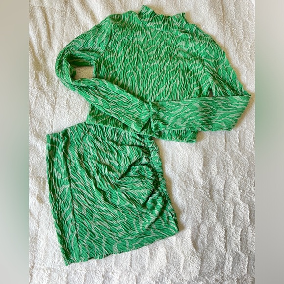Zara 2-Piece Mini Skirt Set - Picture 1 of 5